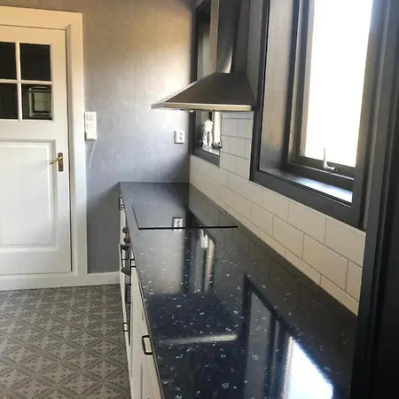 公寓 Apartment In Stunning Manor House Close To River. Begndal