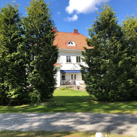 Apartment In Stunning Manor House Close To River. 公寓 Begndal