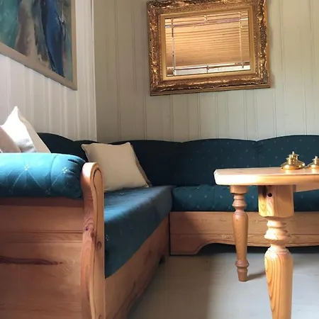 公寓 Apartment In Stunning Manor House Close To River. Begndal