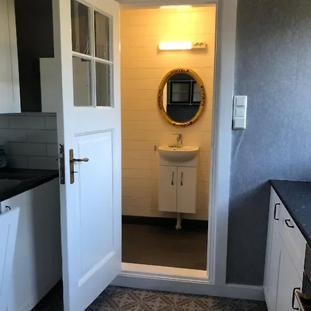 公寓 Apartment In Stunning Manor House Close To River. *